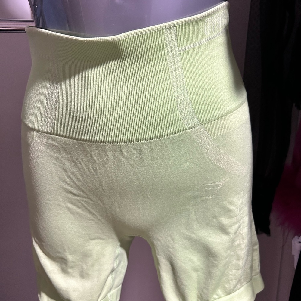 Gym-shark everyday seamless shorts in lime green